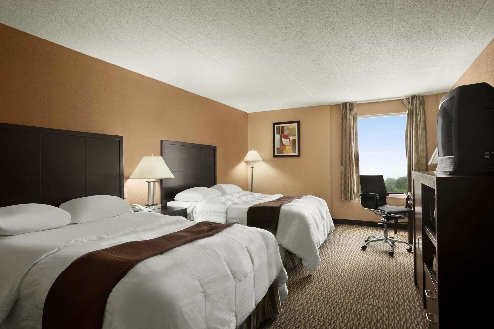 Quality Inn & Suites Cincinnati Luaran gambar