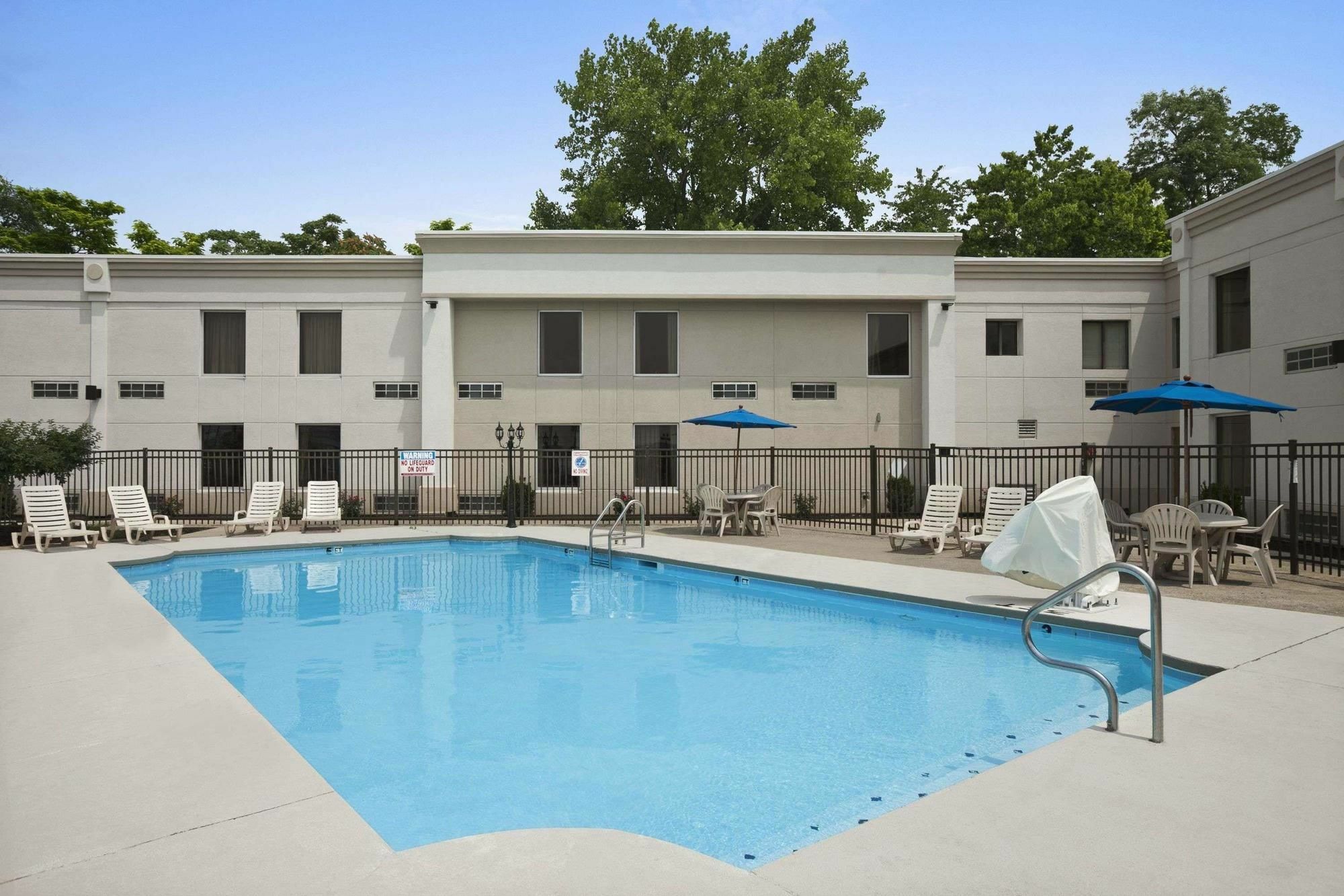 Quality Inn & Suites Cincinnati Luaran gambar